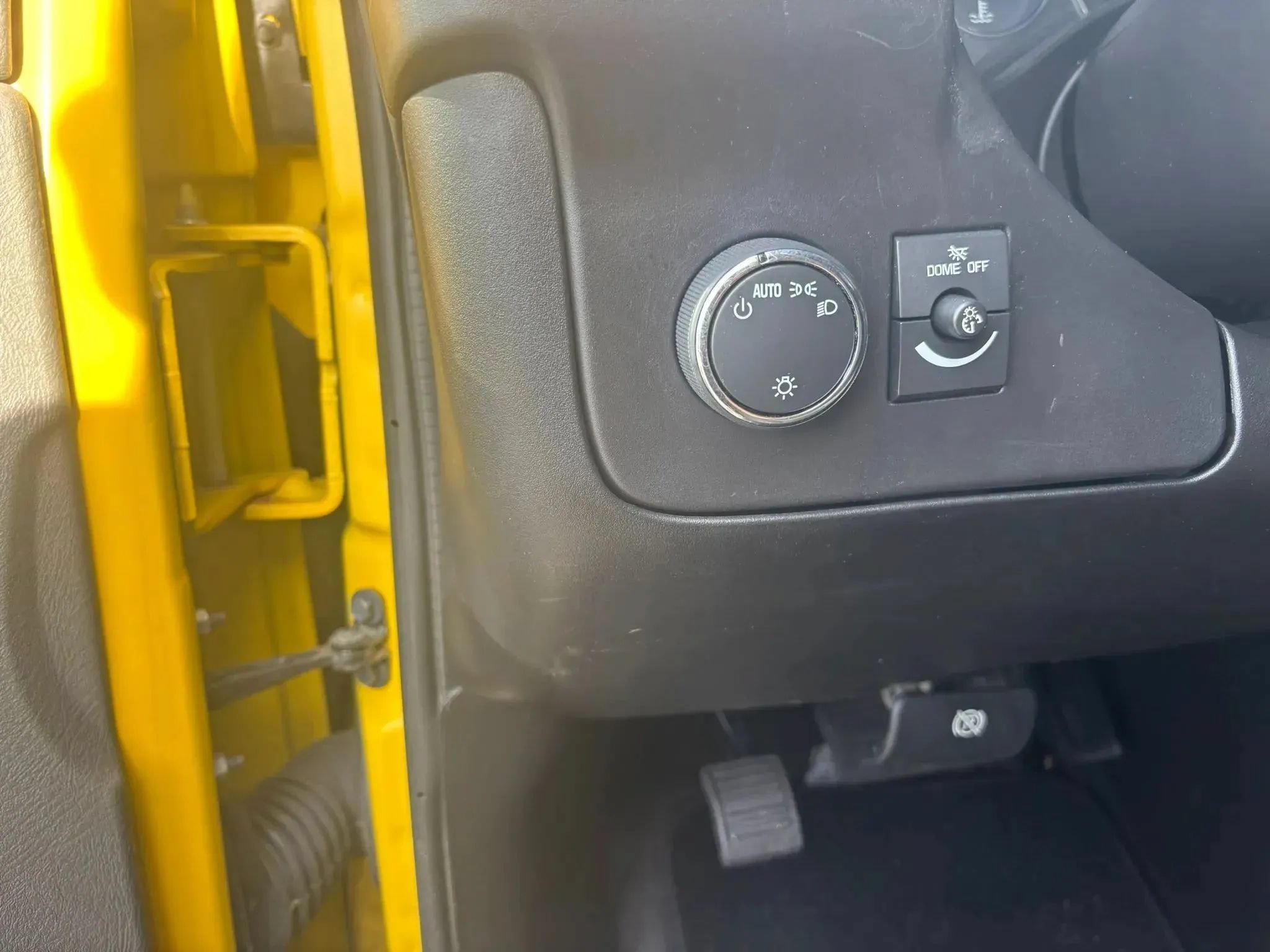 Used 2023 Chevrolet Express 2500 RWD image 13
