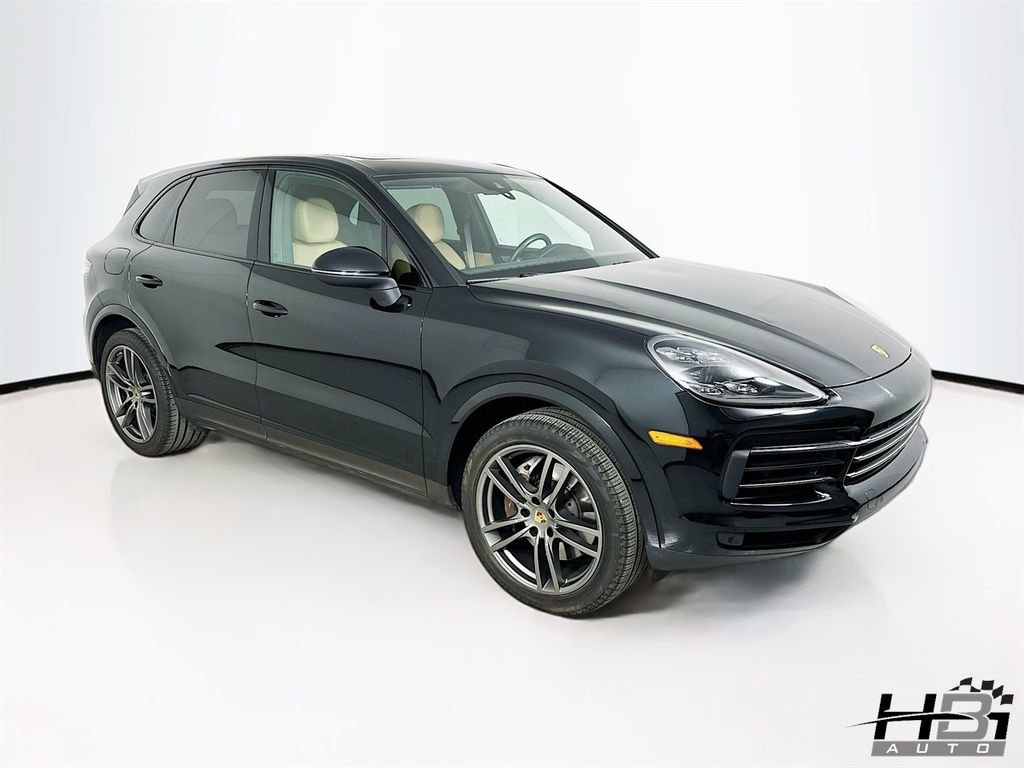 Used 2023 Porsche Cayenne Platinum Edition image 4