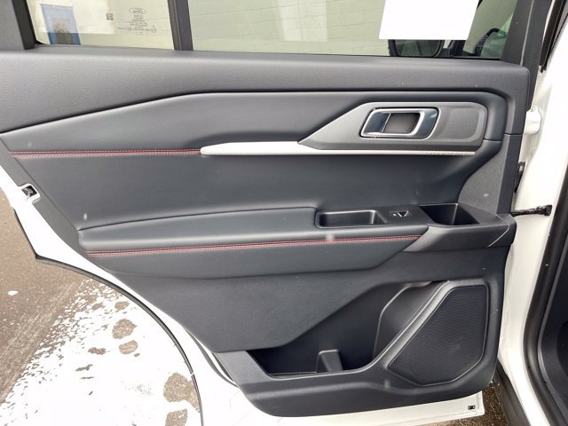 New 2026 Ford Explorer ST-Line w/ ST-Line Street Pack AWD/4WD image 31