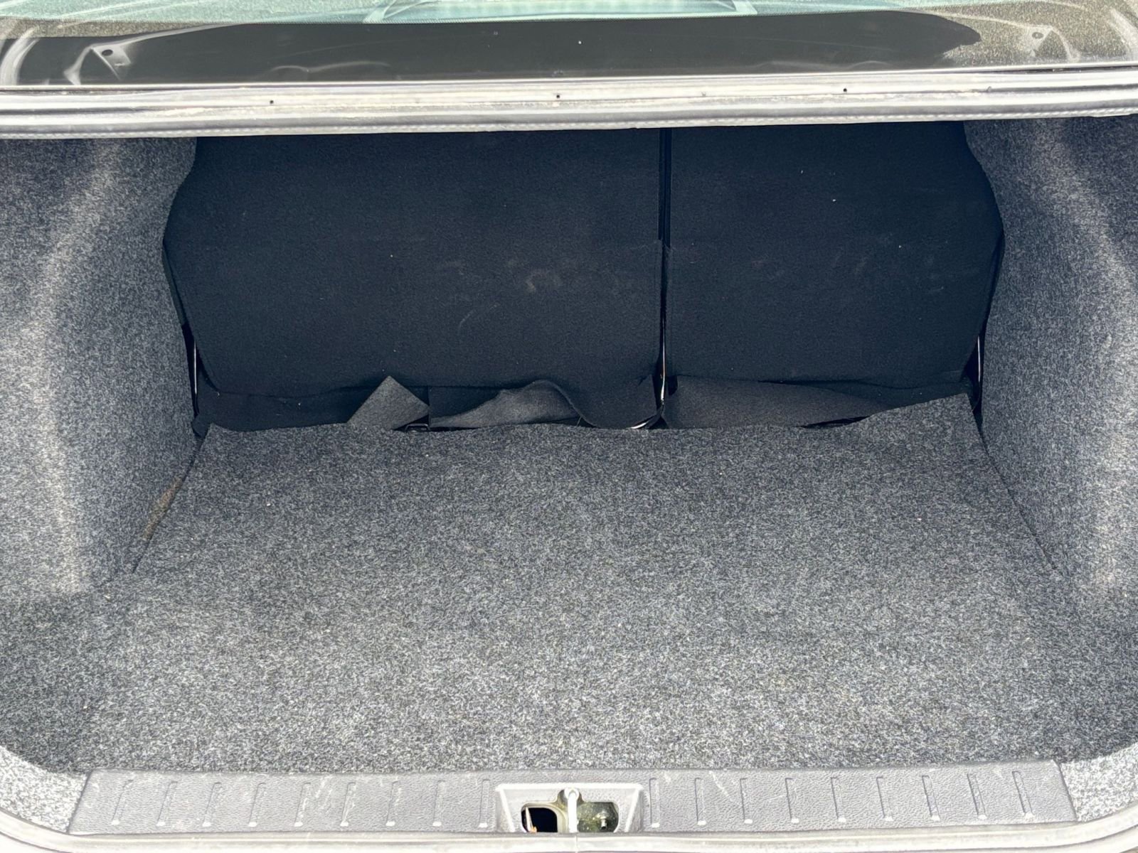 Used 2025 Nissan Versa SV FWD image 25