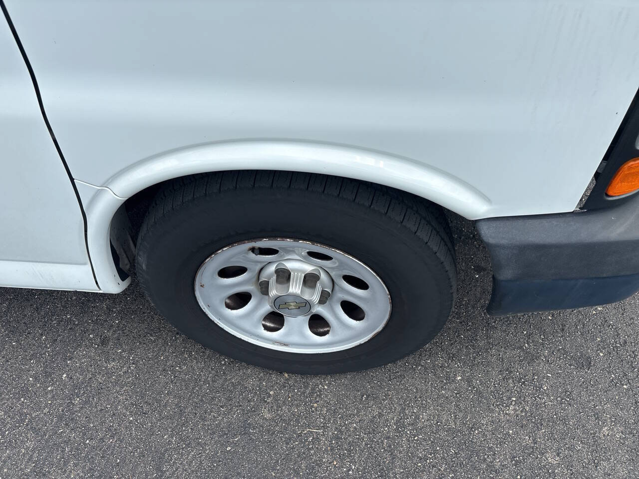 Used 2013 Chevrolet Express 1500 AWD image 8