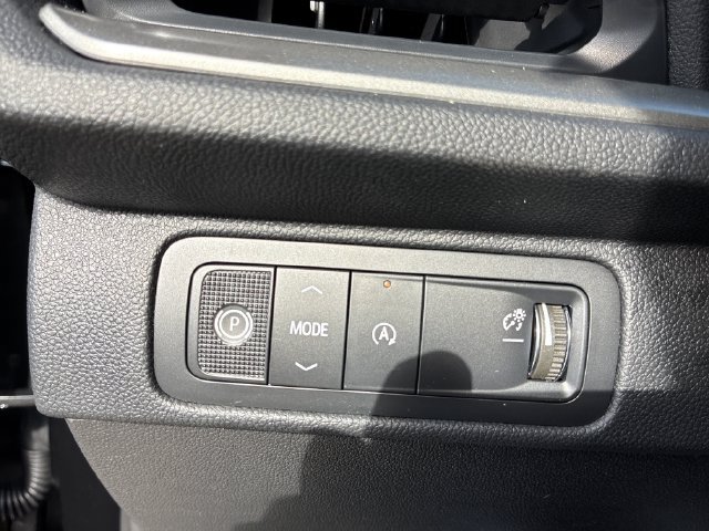 New 2027 Chevrolet Traverse LT w/ Driver Confidence Package FWD image 24