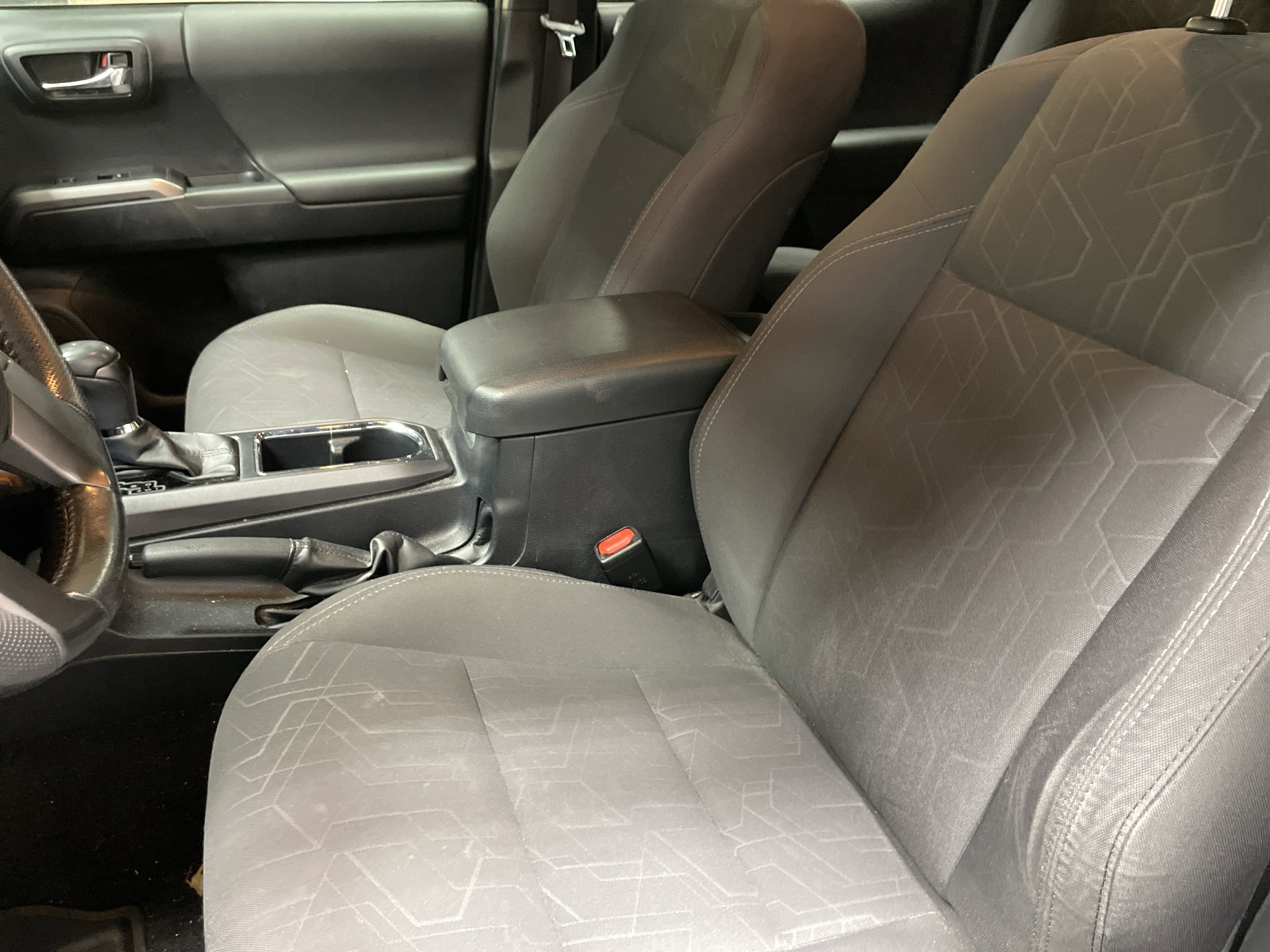 Used 2019 Toyota Tacoma TRD Off-Road AWD/4WD image 6