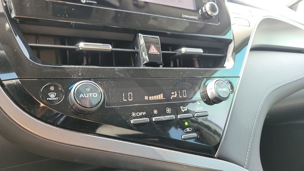 Certified 2022 Toyota Camry LE image 23