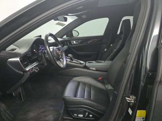 Used 2019 Porsche Panamera 4 image 4