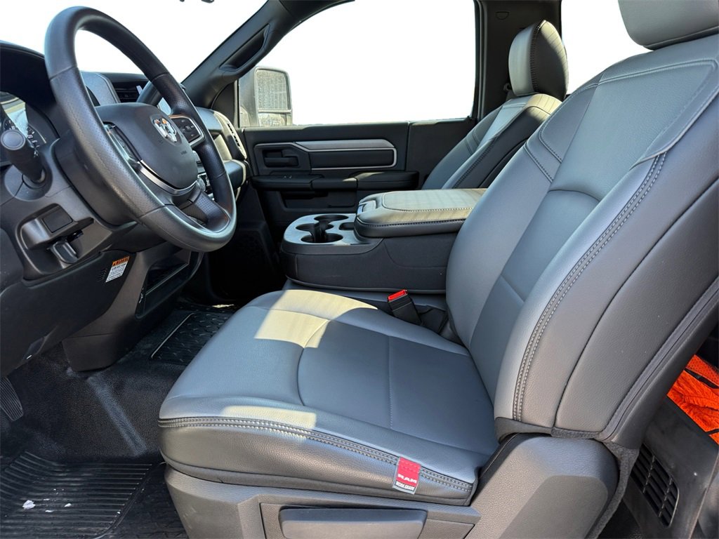 New 2025 RAM 3500 Tradesman image 9