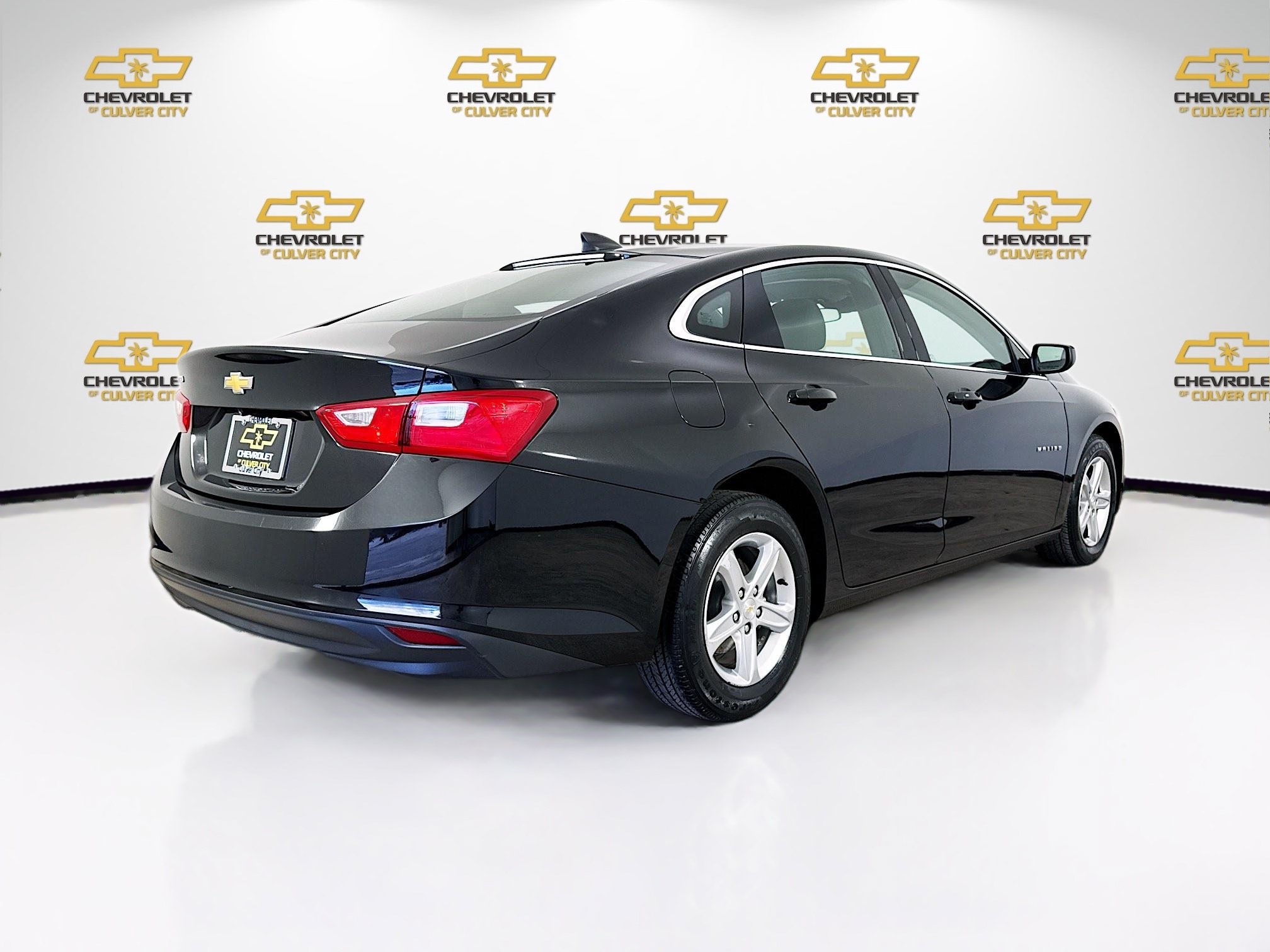 Used 2023 Chevrolet Malibu LS FWD image 8