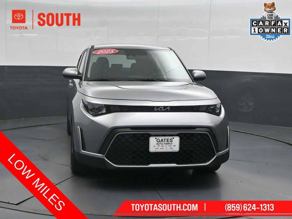 Used 2025 Kia Soul LX w/ LX Technology Package FWD image 5