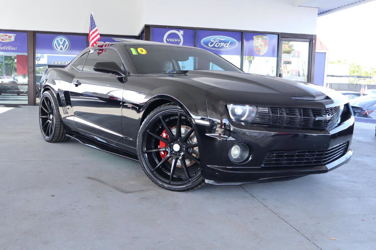 Used 2010 Chevrolet Camaro SS w/ RS Package RWD image 3