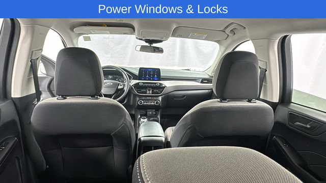 Used 2022 Ford Escape SE w/ Cold Weather Package image 17