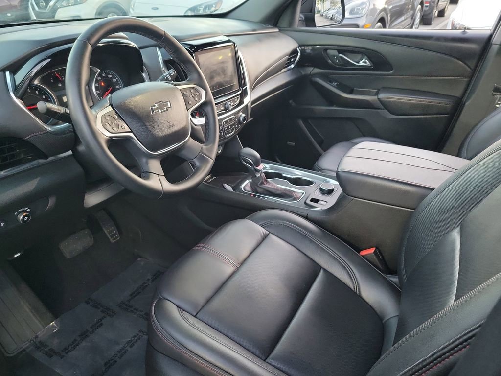 Used 2023 Chevrolet Traverse RS image 13
