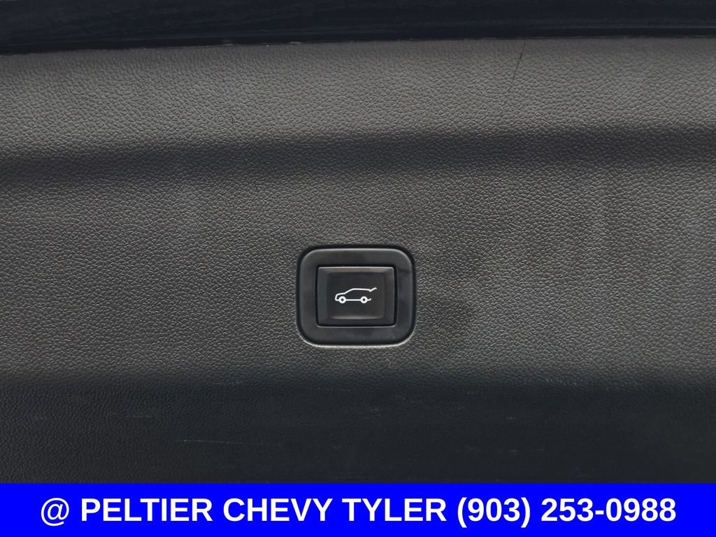 Used 2021 Chevrolet Tahoe Z71 w/ Z71 Off-Road Package AWD/4WD image 9