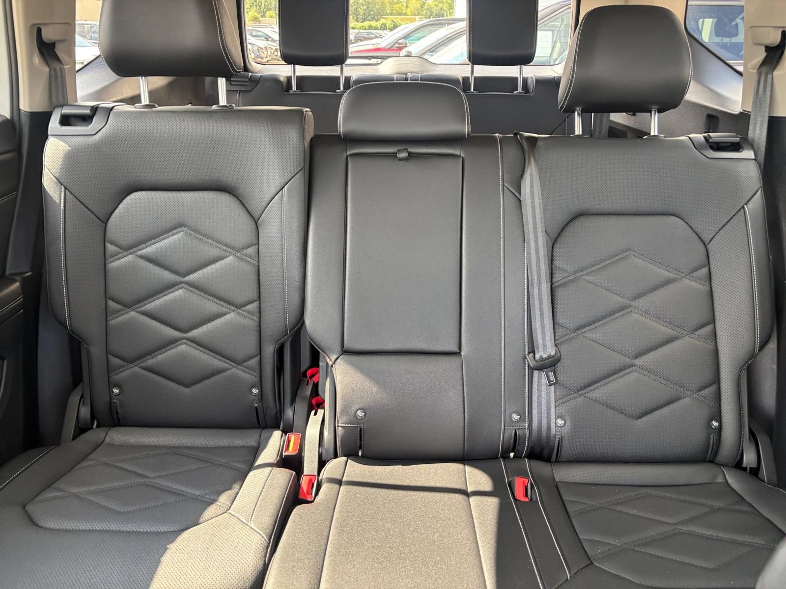 Used 2026 Volkswagen Atlas SE FWD image 38