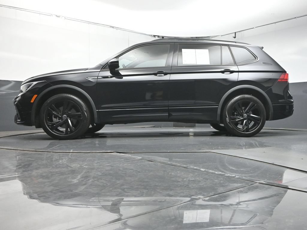 Used 2023 Volkswagen Tiguan SE R-Line FWD image 35