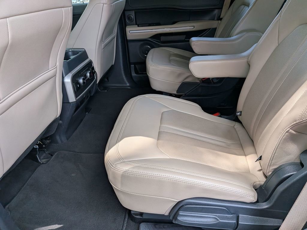 Used 2024 Ford Expedition Limited RWD image 36