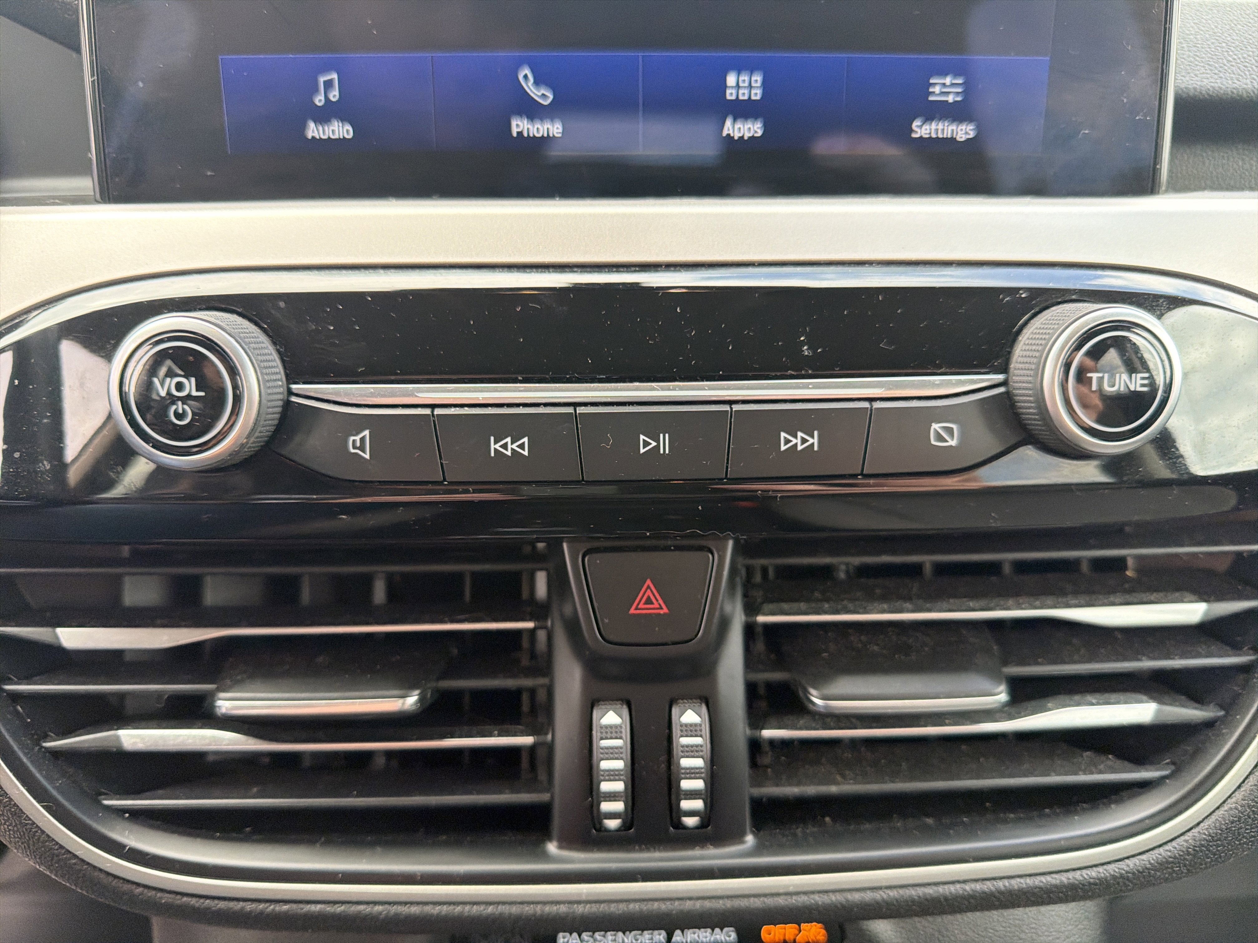 Used 2020 Ford Escape SE image 27