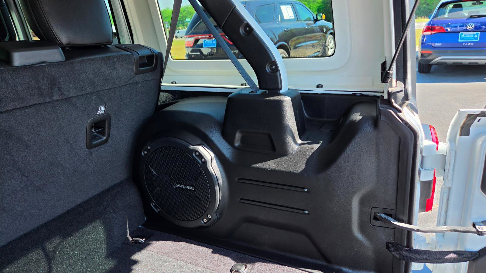 Used 2023 Jeep Wrangler Sahara w/ Cold Weather Group image 60