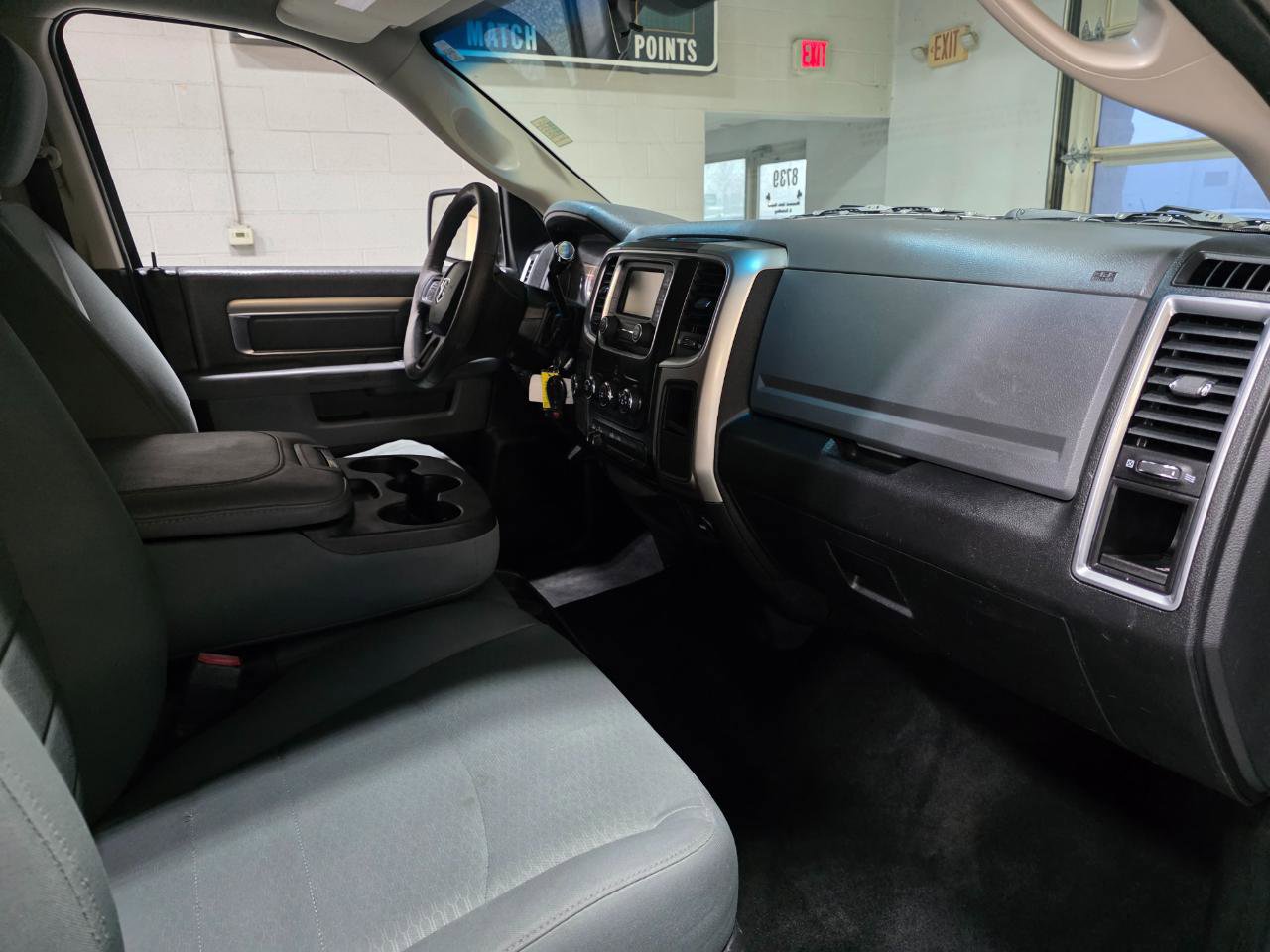 Used 2017 RAM 2500 SLT image 25