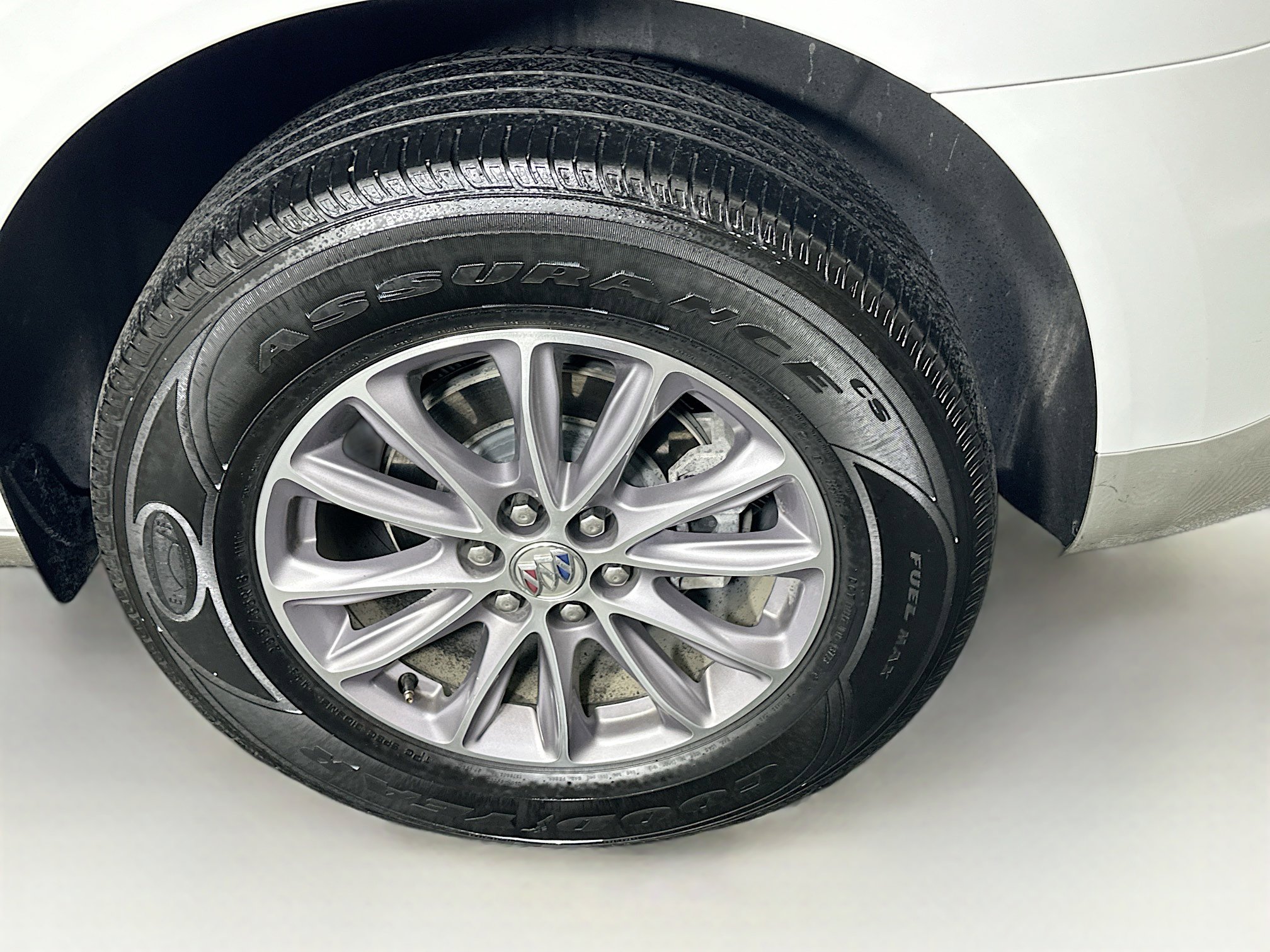 Used 2024 Buick Enclave Premium image 11