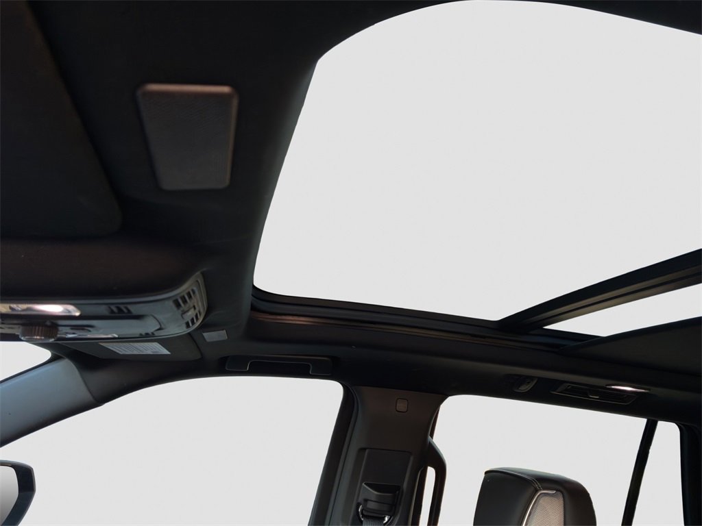 Used 2025 GMC Yukon AT4 Ultimate image 7