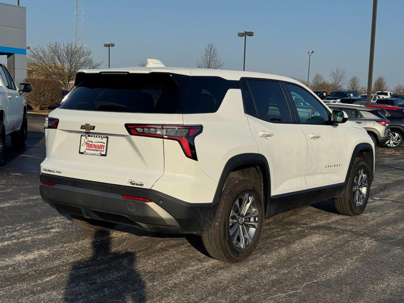 Used 2026 Chevrolet Equinox LT image 3