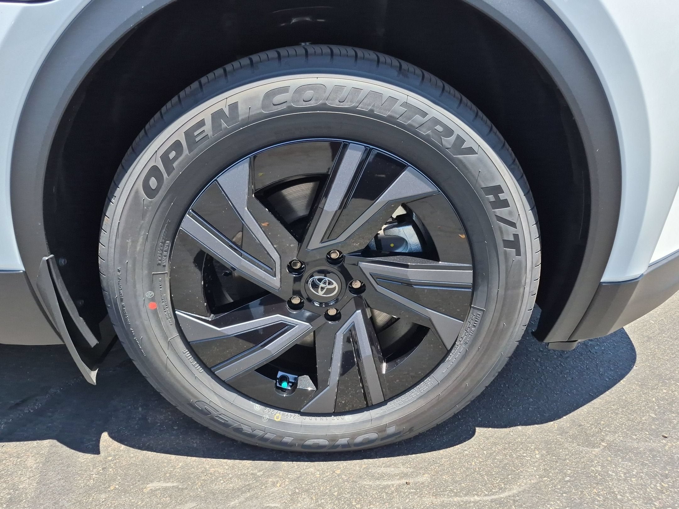 New 2026 Toyota C-HR AWD/4WD image 7