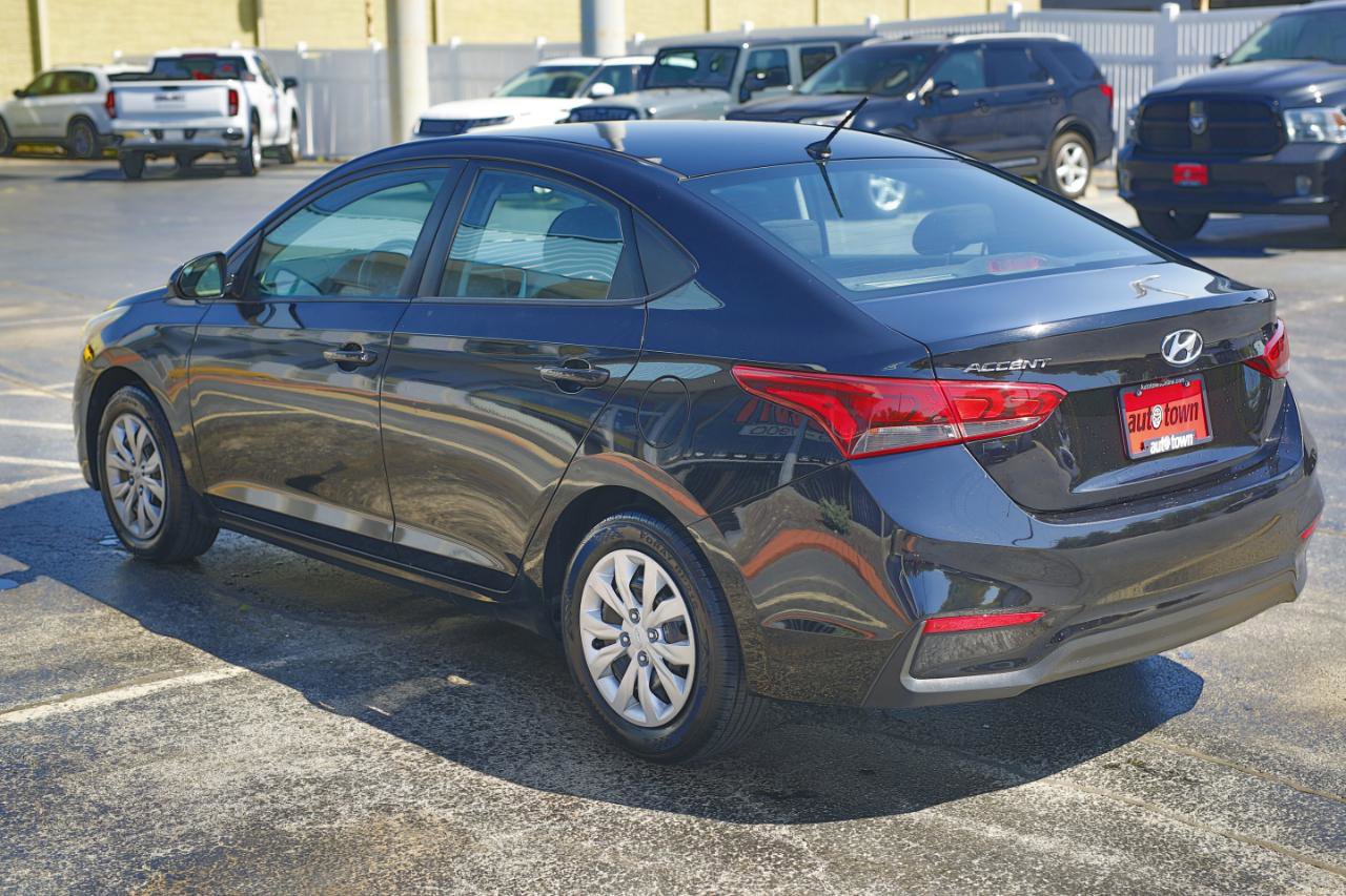 Used 2021 Hyundai Accent SE image 15
