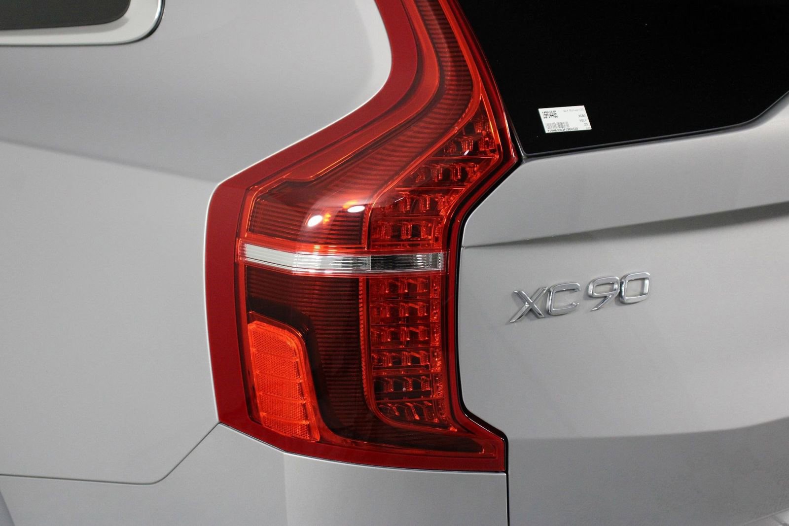 Used 2023 Volvo XC90 T8 Ultimate image 18