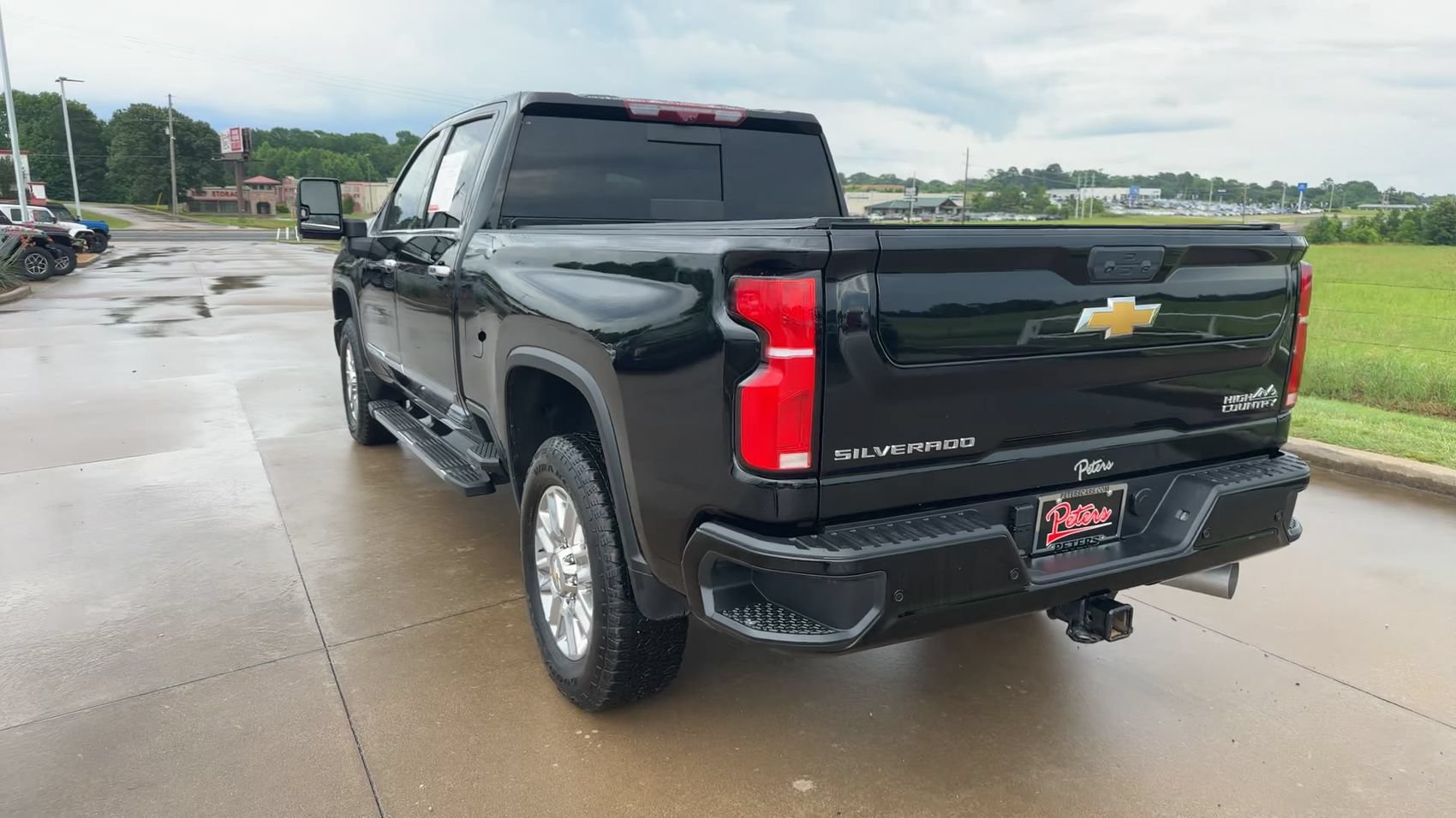 Used 2025 Chevrolet Silverado 3500 High Country w/ Technology Package AWD/4WD image 6