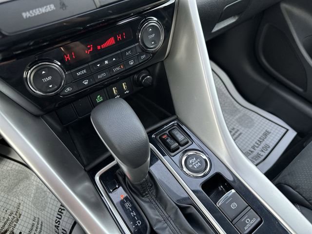 Used 2022 Mitsubishi Eclipse Cross SE image 19