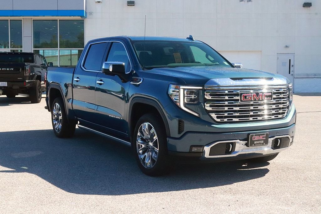 Used 2024 GMC Sierra 1500 Denali w/ Denali Reserve Package AWD/4WD image 3