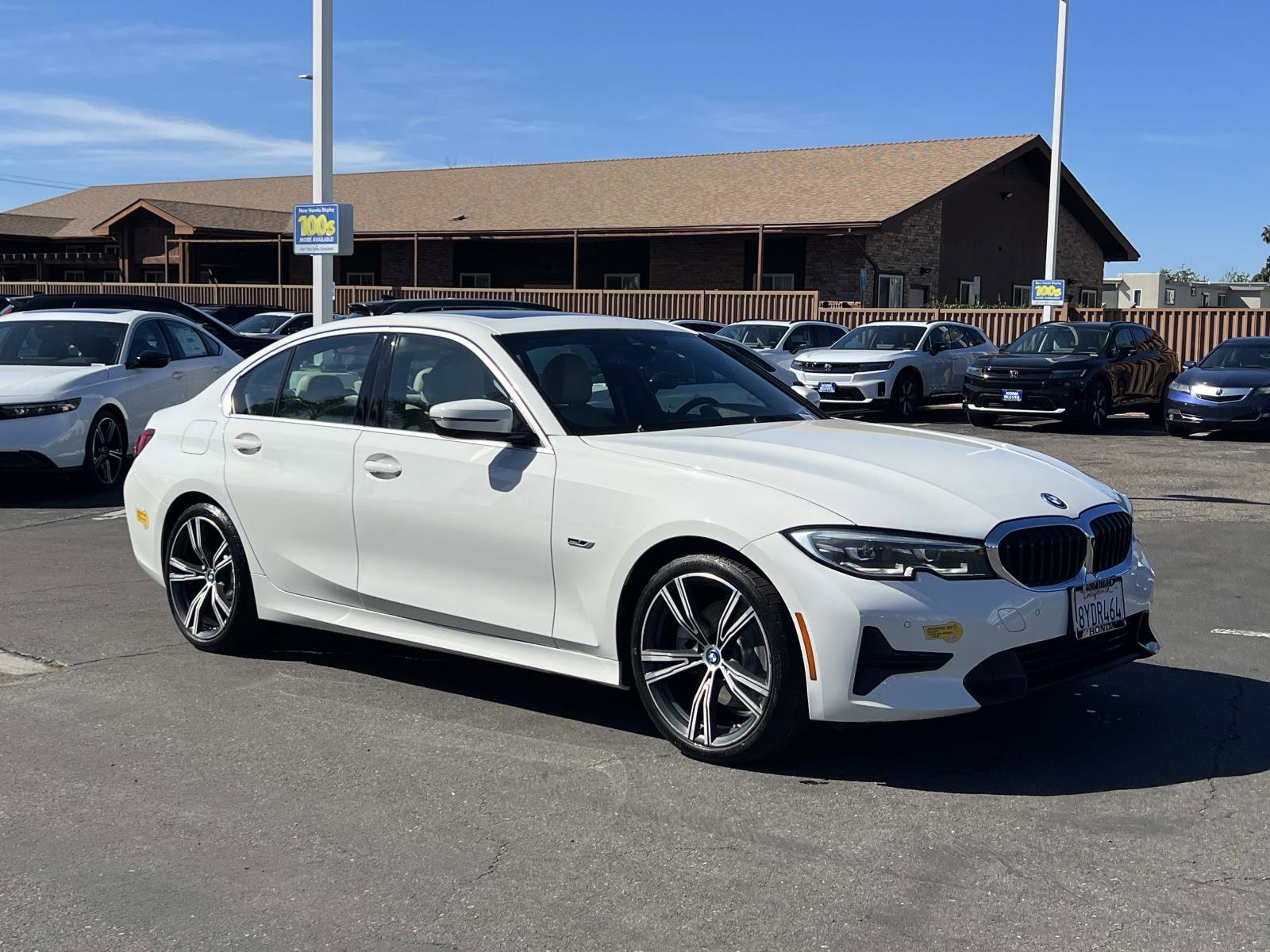 Used 2022 BMW 330e w/ Convenience Package image 28