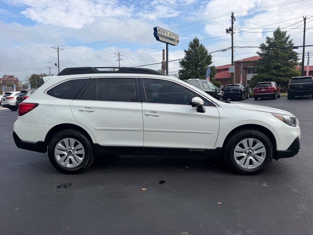 Used 2019 Subaru Outback 2.5i Premium AWD/4WD image 4
