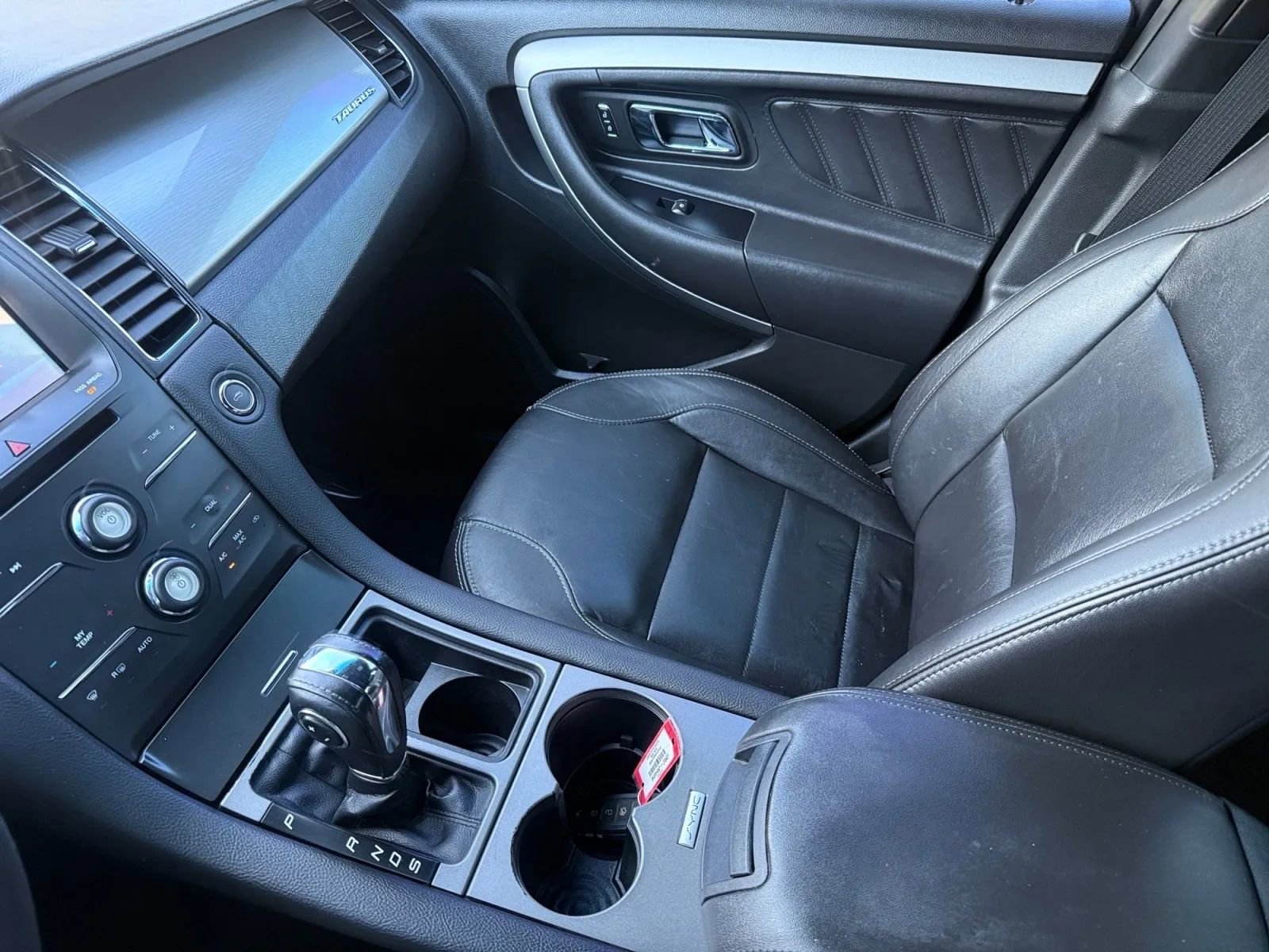 Used 2018 Ford Taurus SEL w/ Equipment Group 201A image 23