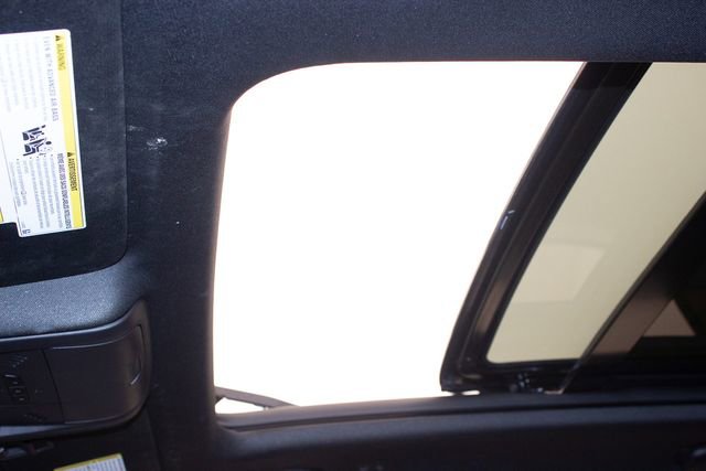 Used 2023 Cadillac XT4 Premium Luxury image 19