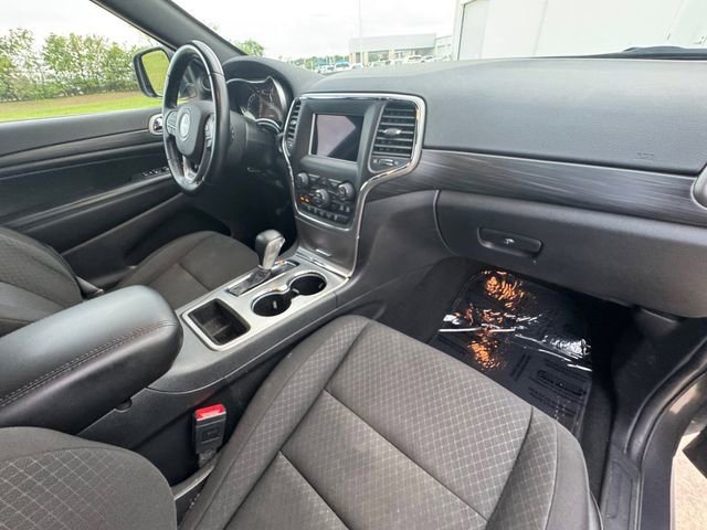 Used 2021 Jeep Grand Cherokee Laredo RWD image 31