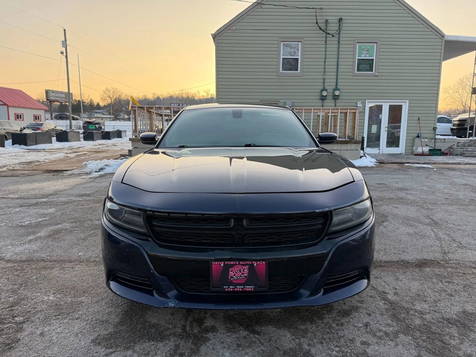 Used 2017 Dodge Charger SE image 2