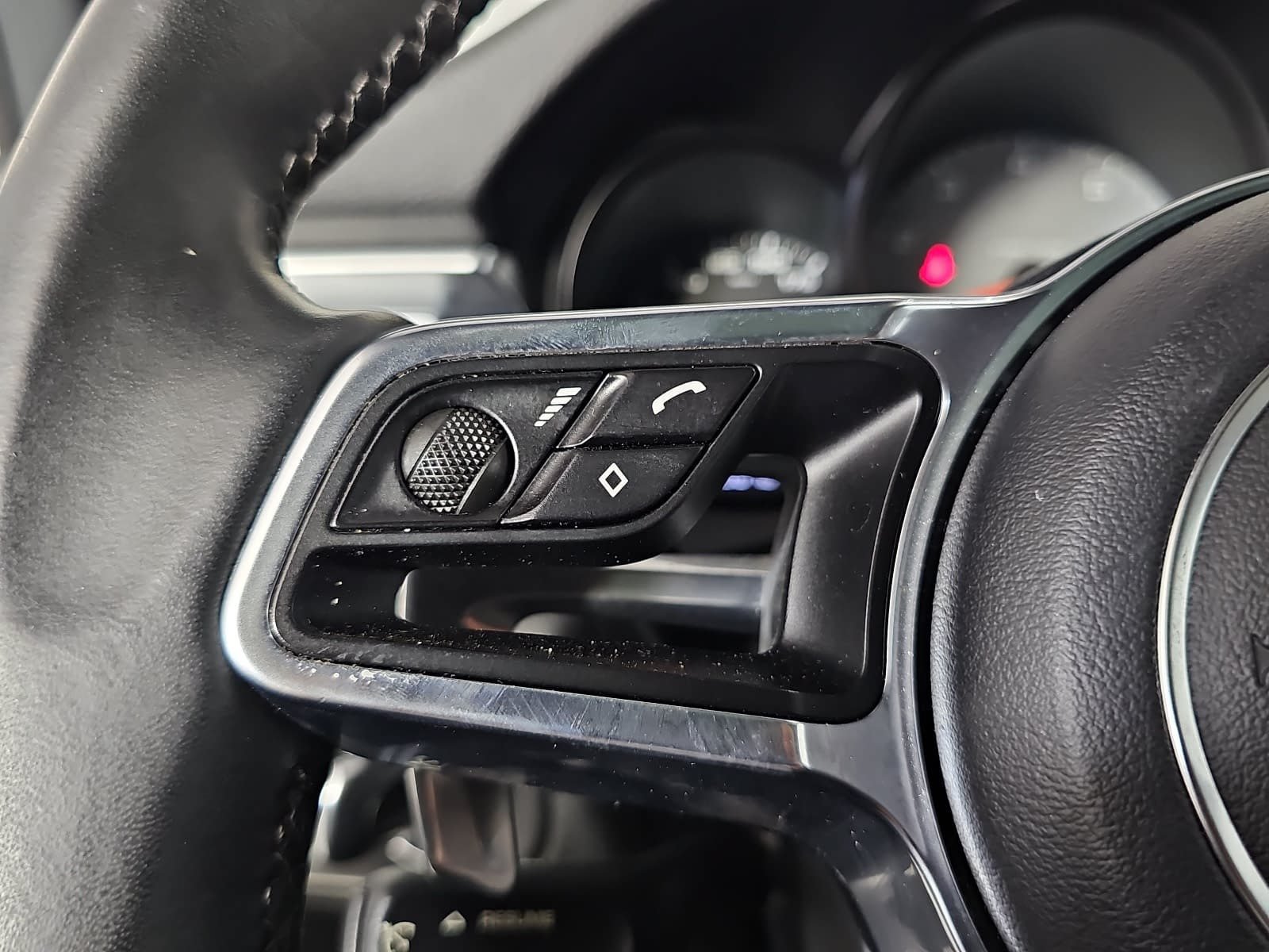 Used 2016 Porsche Macan S AWD/4WD image 17