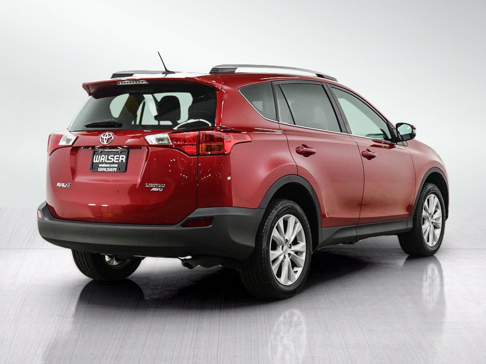 Used 2015 Toyota RAV4 Limited w/ Technology Package AWD/4WD image 5