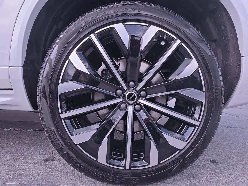 New 2026 Volvo XC90 T8 Plus w/ Protection Package Premier image 38