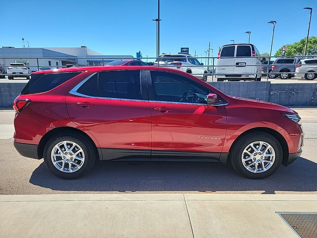Used 2024 Chevrolet Equinox LT w/ LPO, Floor Liner Package image 8