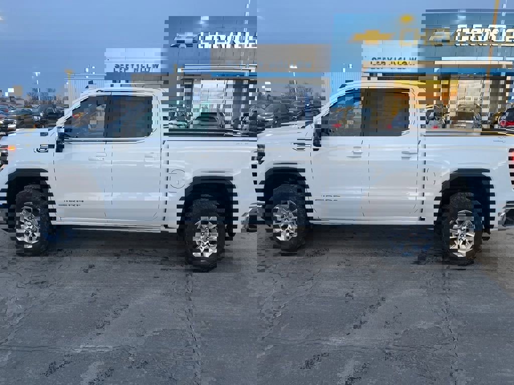 New 2026 GMC Sierra 1500 SLE w/ Preferred Package image 13