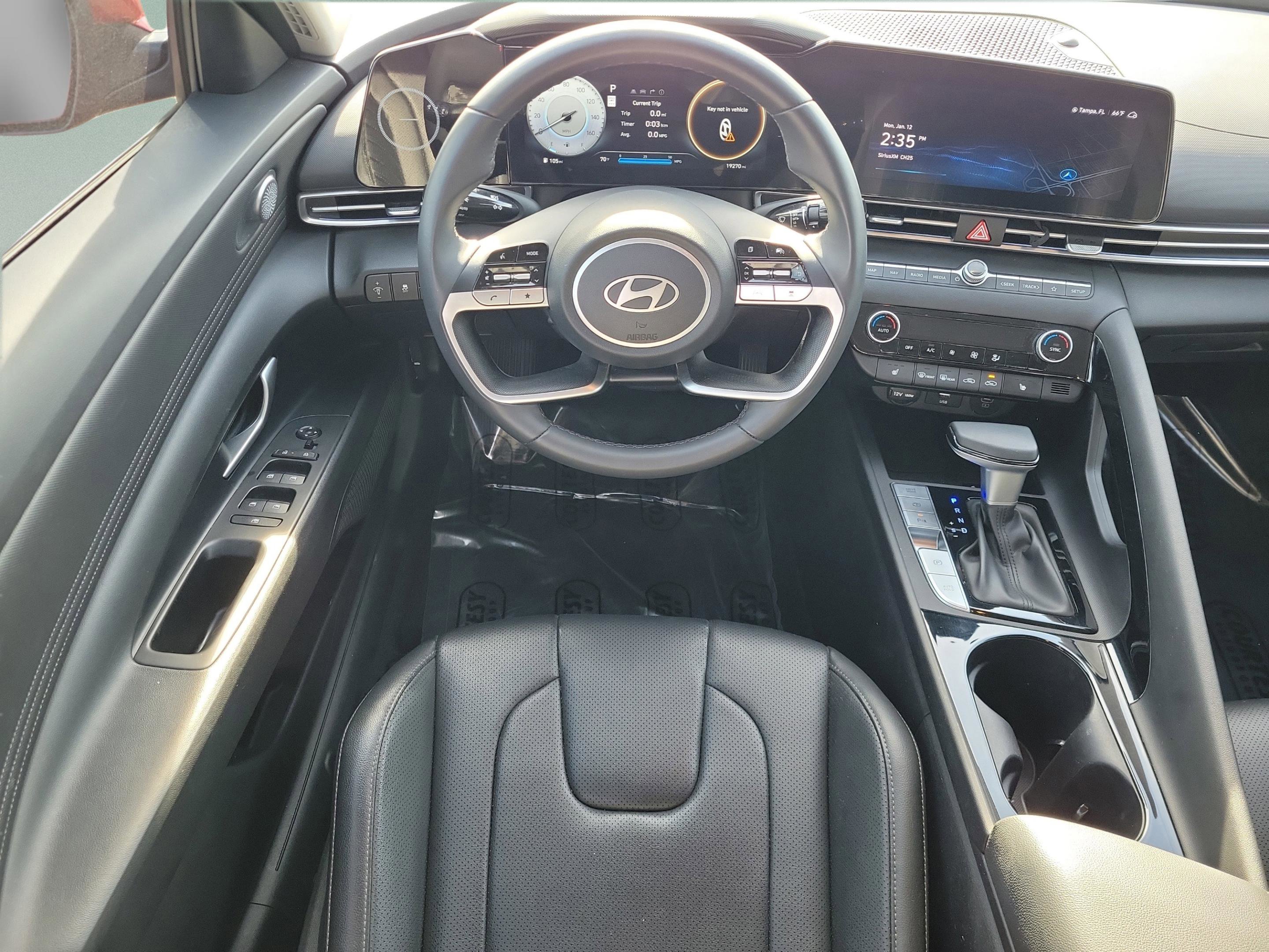 Certified 2024 Hyundai Elantra Limited image 9