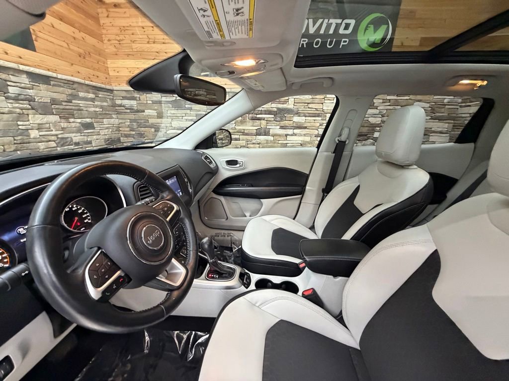 Used 2018 Jeep Compass Latitude w/ Popular Equipment Group AWD/4WD image 11