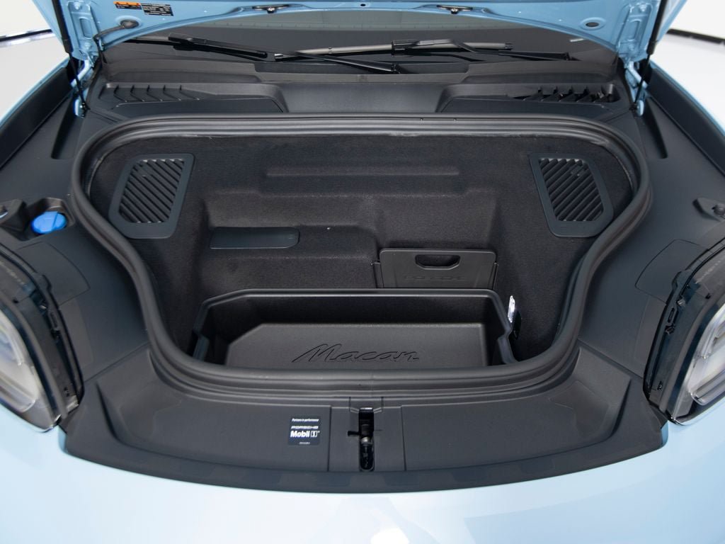 New 2026 Porsche Macan 4 Electric AWD/4WD image 44