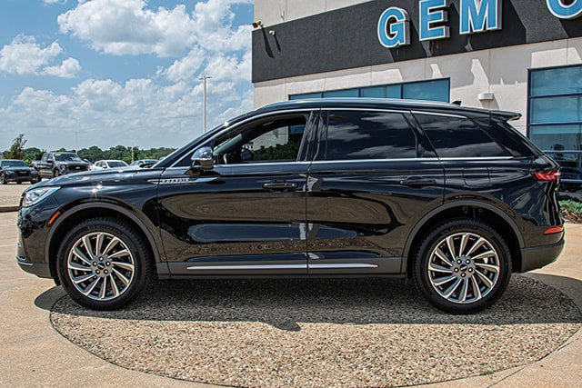 Used 2023 Lincoln Corsair Reserve w/ Equipment Group 201A AWD/4WD image 2