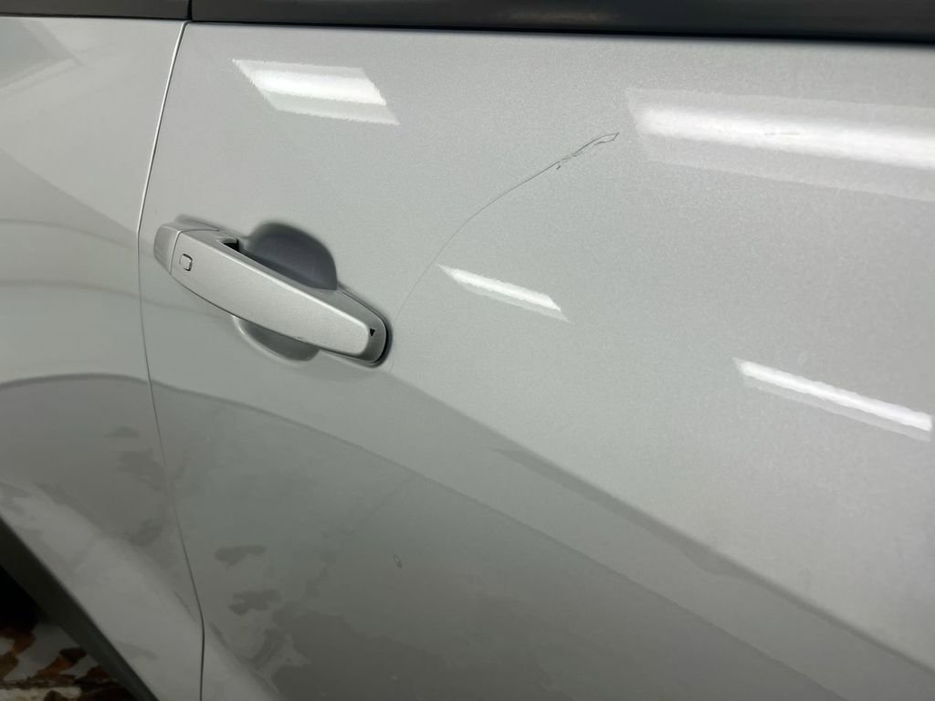 Used 2019 Chevrolet Blazer LT FWD image 31