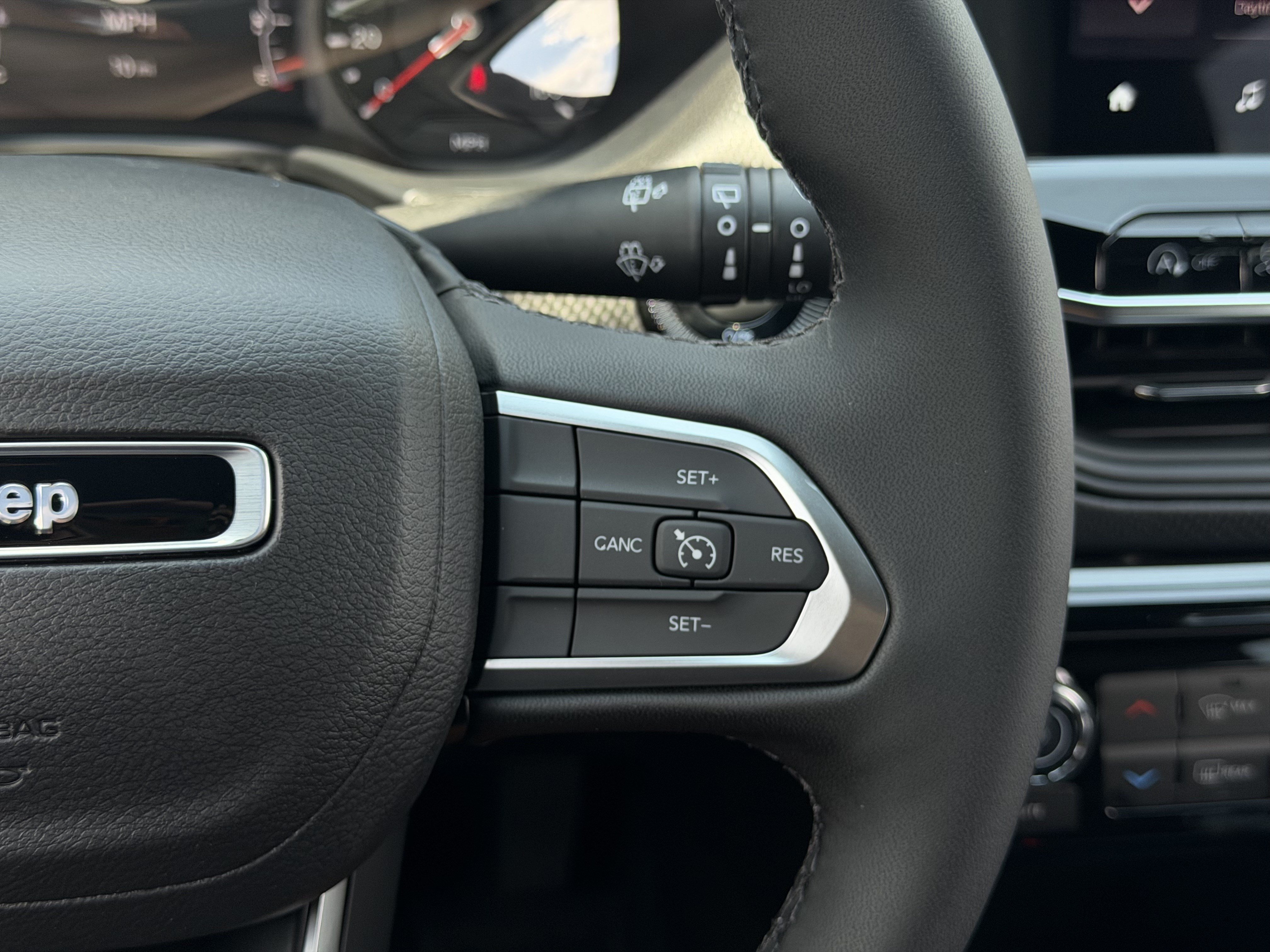 New 2026 Jeep Compass Latitude AWD/4WD image 19