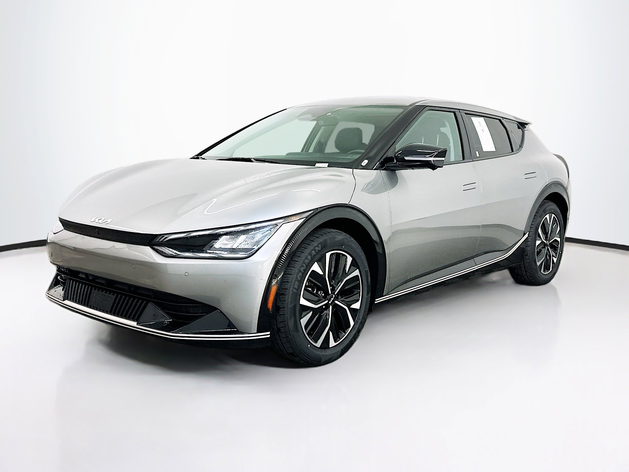 Used 2023 Kia EV6 Wind w/ Wind Technology Package AWD/4WD image 3