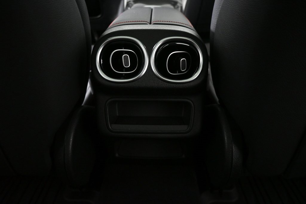 Used 2024 Mercedes-Benz GLC 43 AMG 4MATIC image 17